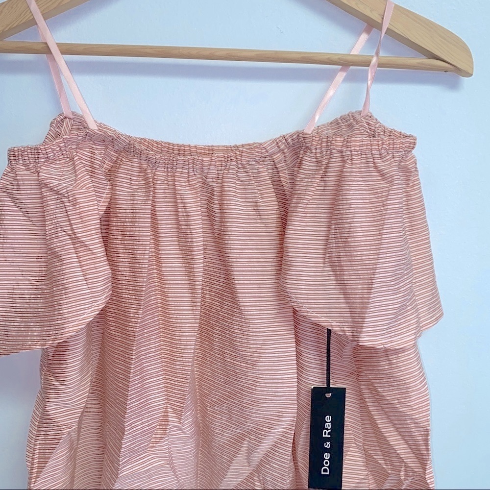 NWT ADORABLE OFF SHOULDER BOUTIQUE TOP - SMALL, MEDIUM OR LARGE - Picture 2 of 5